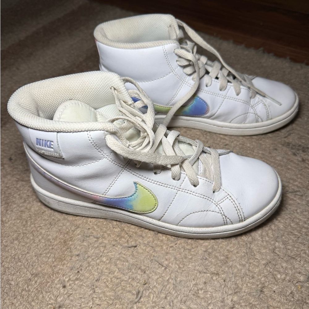 Nike Womens Court Royale 2 Mid Sneakers size 6.5